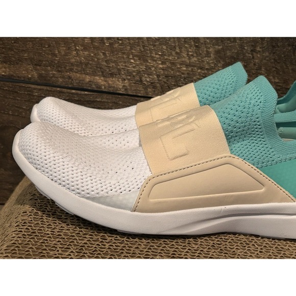 New APL Athletic Propulsion Labs WOMEN'S TECHLOOM BLISS Mint Beach White 9 - Picture 5 of 8